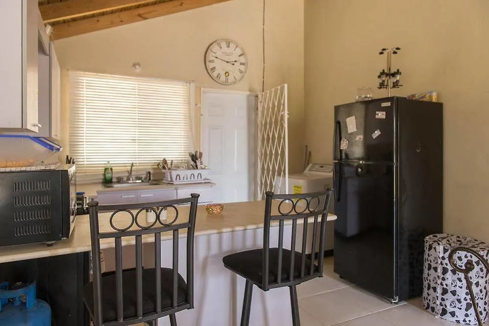 Little Cottage Of Rose Hall Montego Bay