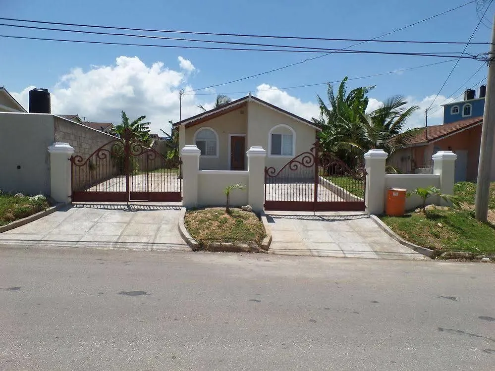 Little Cottage Of Rose Hall Montego Bay 3*,  Jamaica
