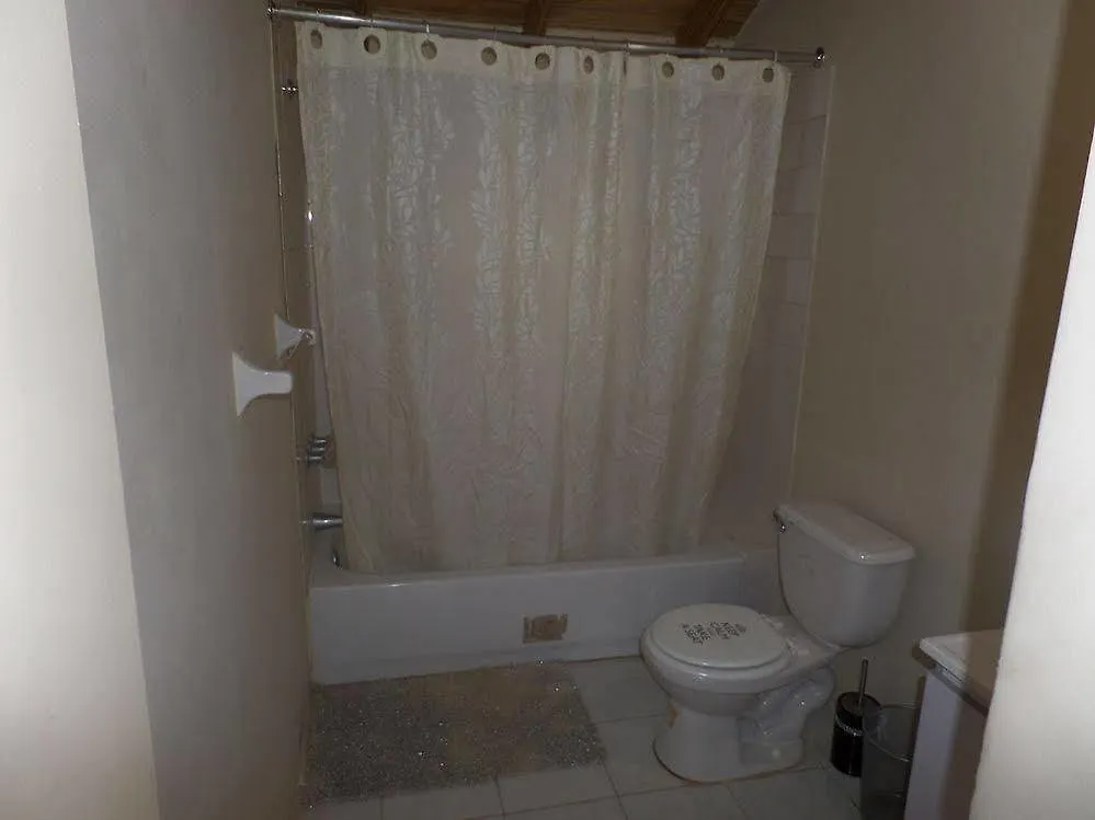Little Cottage Of Rose Hall Montego Bay