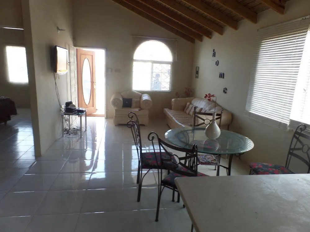Little Cottage Of Rose Hall Montego Bay